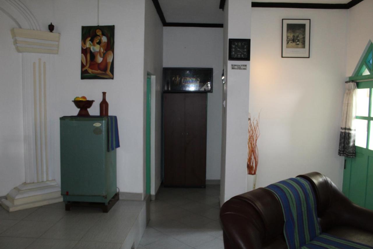 Blue Eyes Inn Unawatuna Extérieur photo