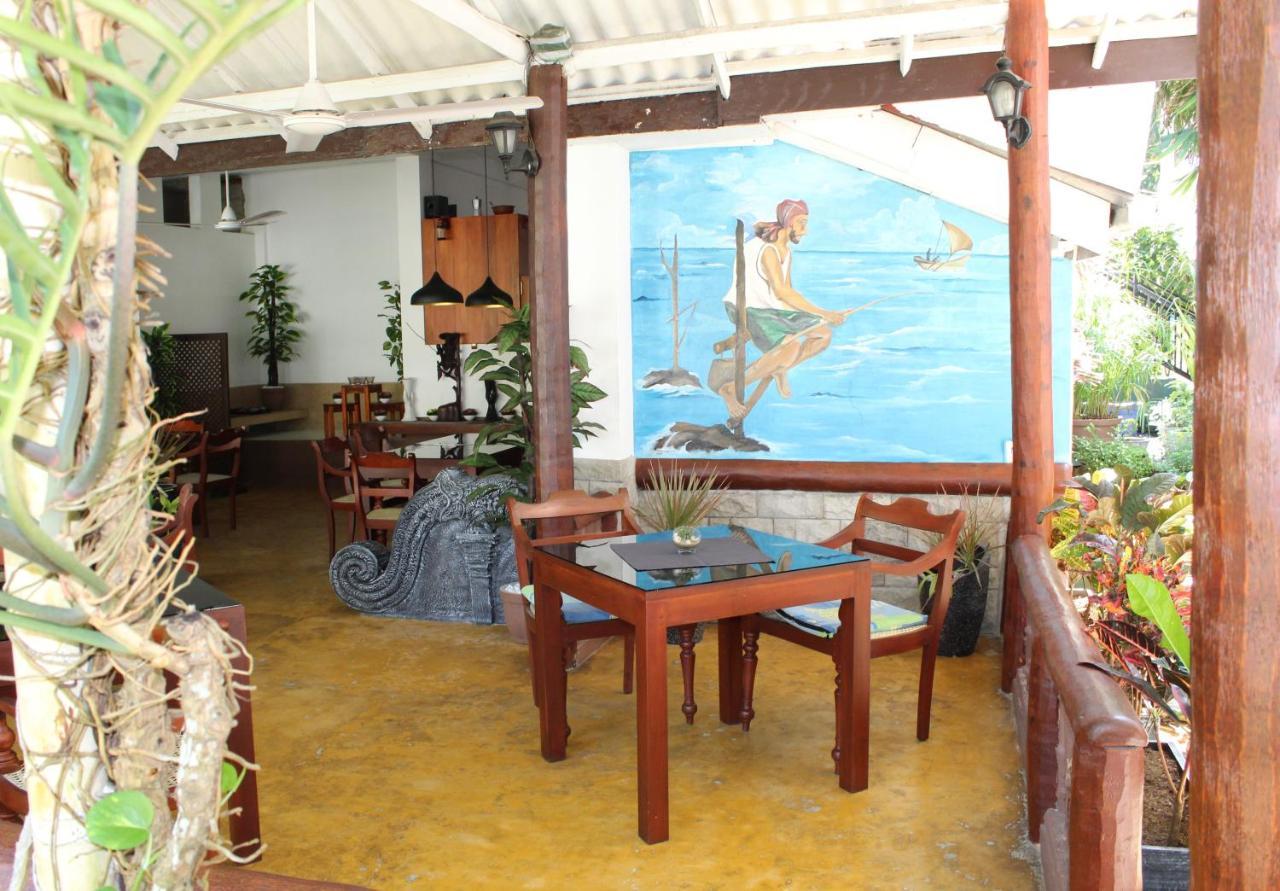 Blue Eyes Inn Unawatuna Extérieur photo