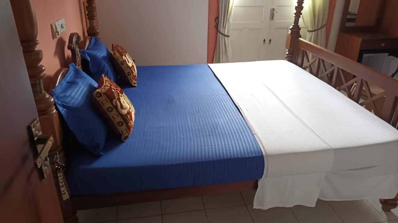 Blue Eyes Inn Unawatuna Extérieur photo